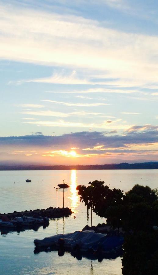 Casa Caterina Lake View Holidays Apartments ペスキエーラ・デル・ガルダ エクステリア 写真