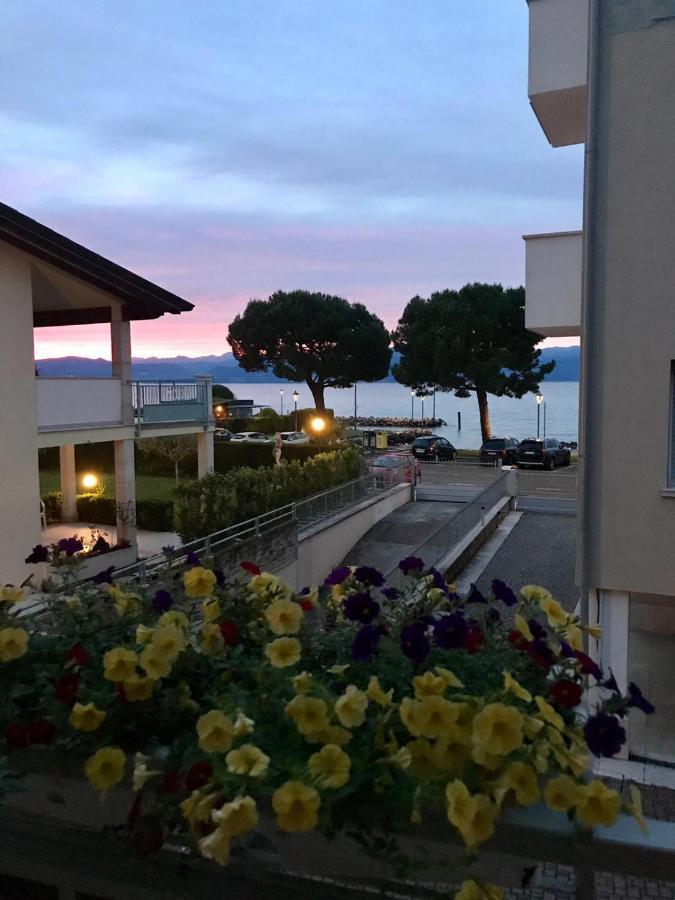 Casa Caterina Lake View Holidays Apartments ペスキエーラ・デル・ガルダ エクステリア 写真
