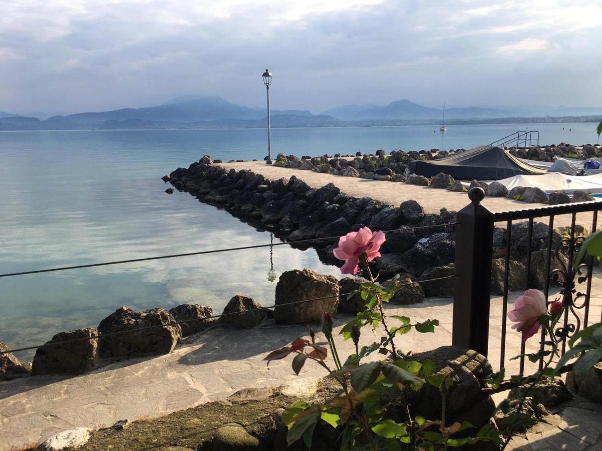 Casa Caterina Lake View Holidays Apartments ペスキエーラ・デル・ガルダ エクステリア 写真