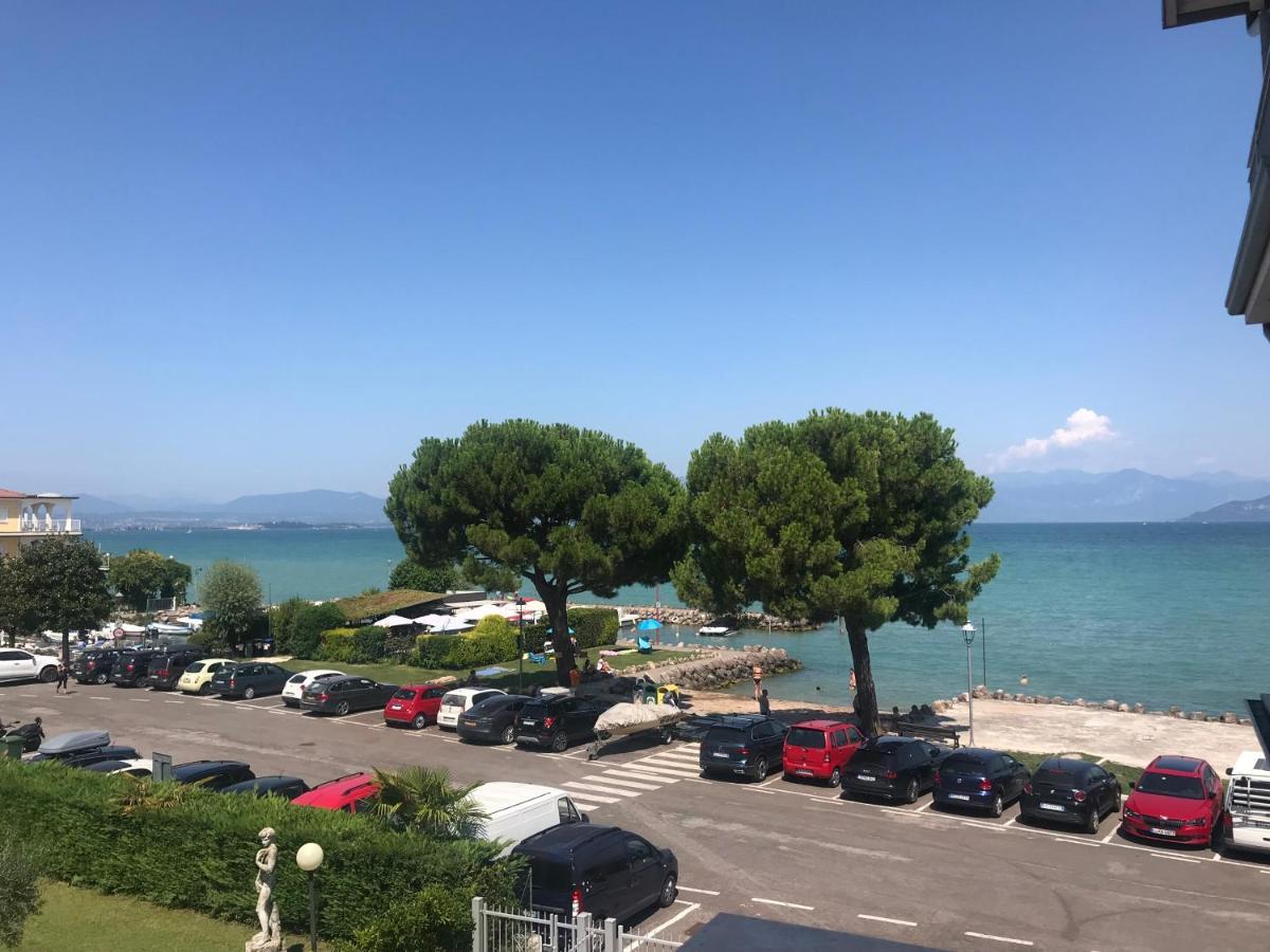 Casa Caterina Lake View Holidays Apartments ペスキエーラ・デル・ガルダ エクステリア 写真